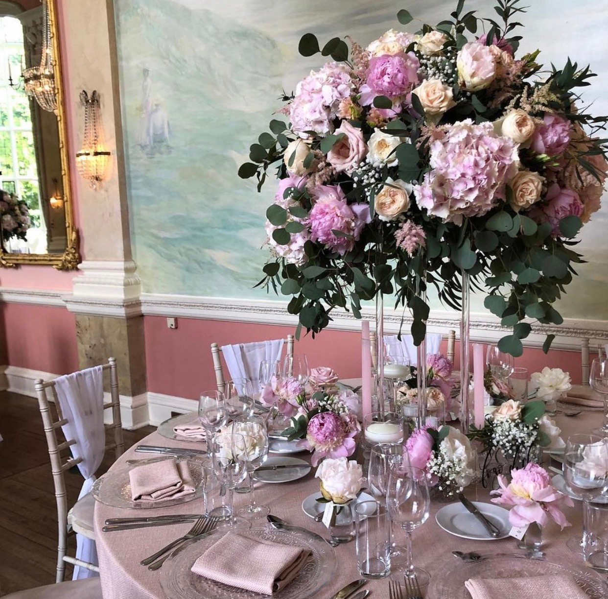 dekoracija vencanja - cvetni aranzmani od prirodnog cveca - hortenzije - ruze - zelenilo - luksuzna dekoracija vencanja IMG-4903