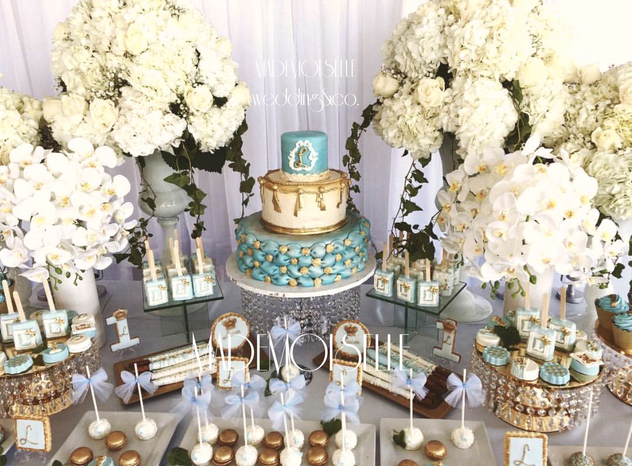 IMG_E4530-slatki sto-dekoracija rodjendana-dekoracija za krstenje-kolacici-plavo zlatna dekoracija slatkog stola