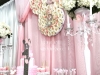 IMG_E4537-slatki sto-dekoracija rodjendana-dekoracija za krstenje-kolacici-nezno roze zlatna dekoracija slatkog stola-svecnjaci- ruze