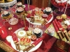 IMG_E4538-slatki sto-dekoracija rodjendana-dekoracija za svadbe-kolacici-crveno zlatna dekoracija slatkog stola