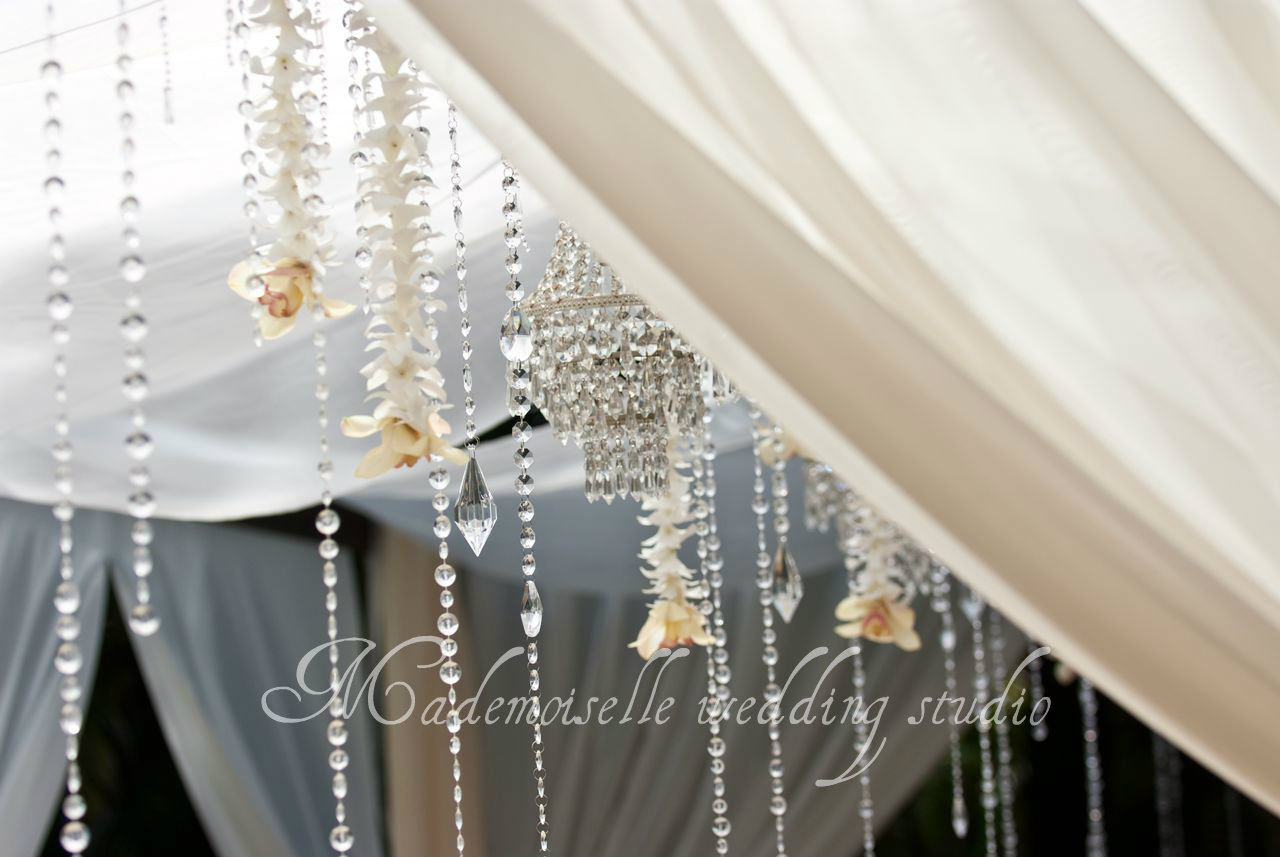 kristali-za-dekoraciju-svadbe-i-rajska-vrata-baldahini